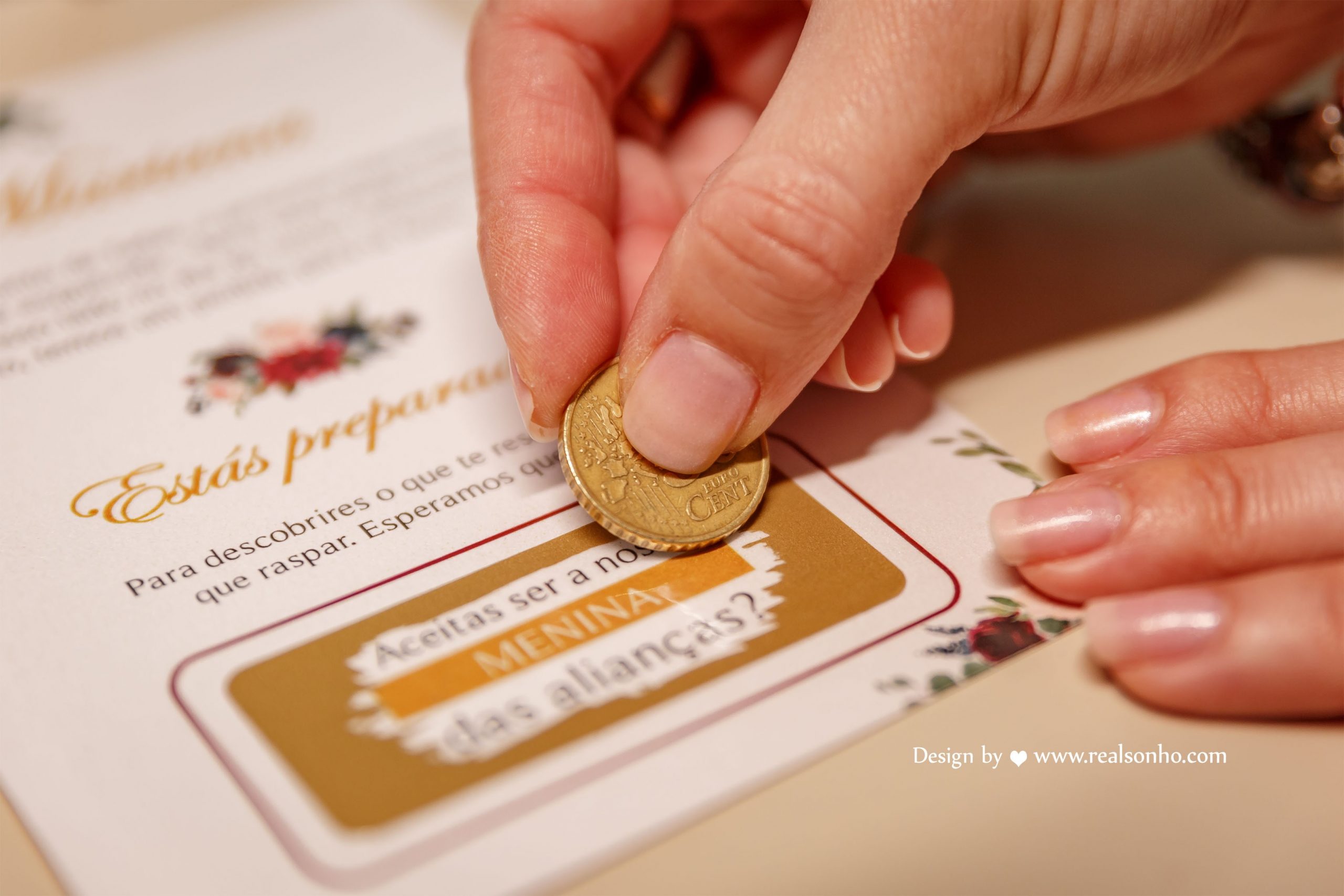 Convite Raspadinha Burgundy (Menino/Menina das Alianças)